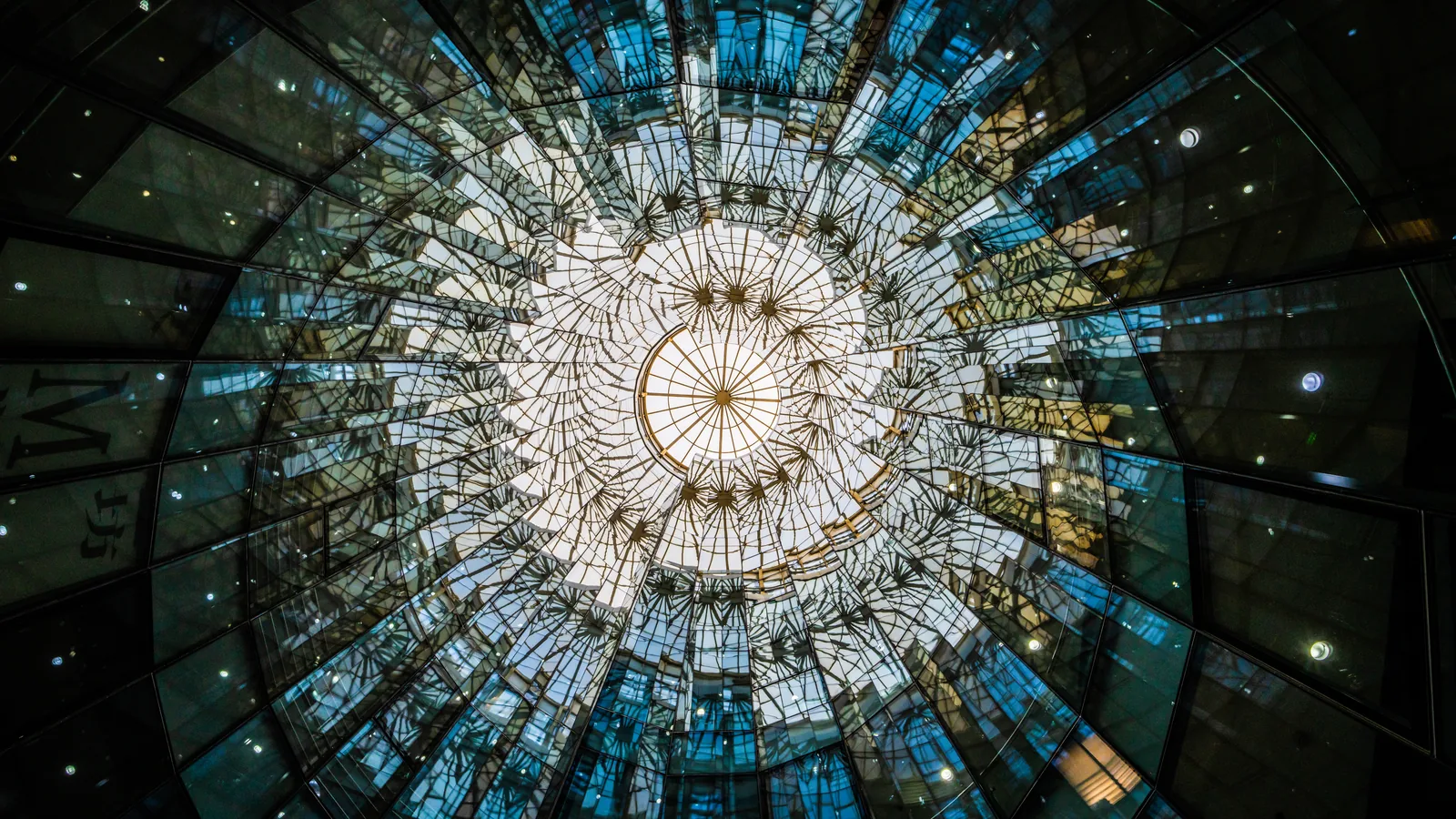 A glass dome ceiling photographed on the Athena 14mm at T2.4